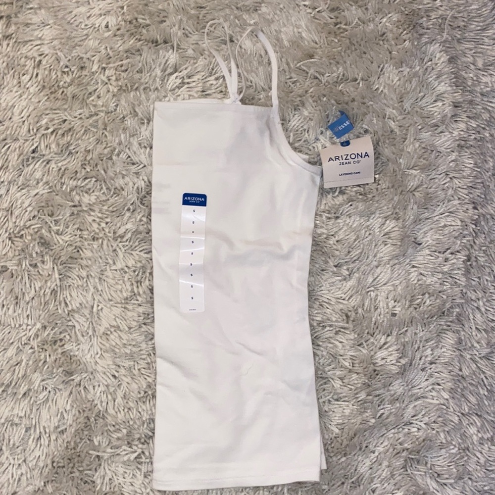 White Tank Top! Never used before and super comfy! Size small 🥰